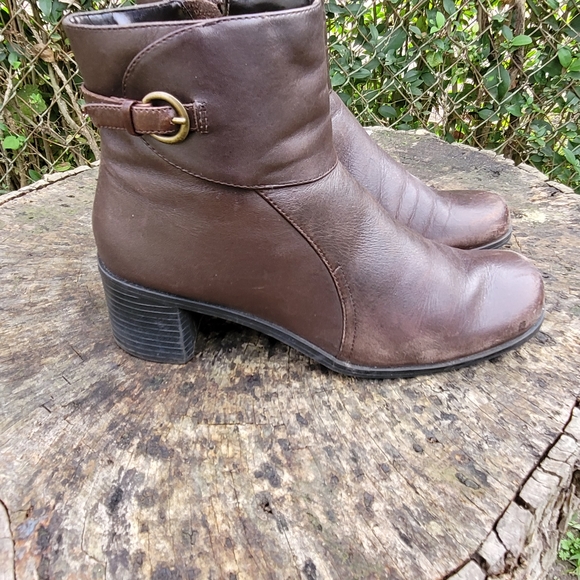 Women Vintage Brown Leather Ankle Boots By Croft and Barrow Size 7M/Women Leathe - Picture 7 of 8